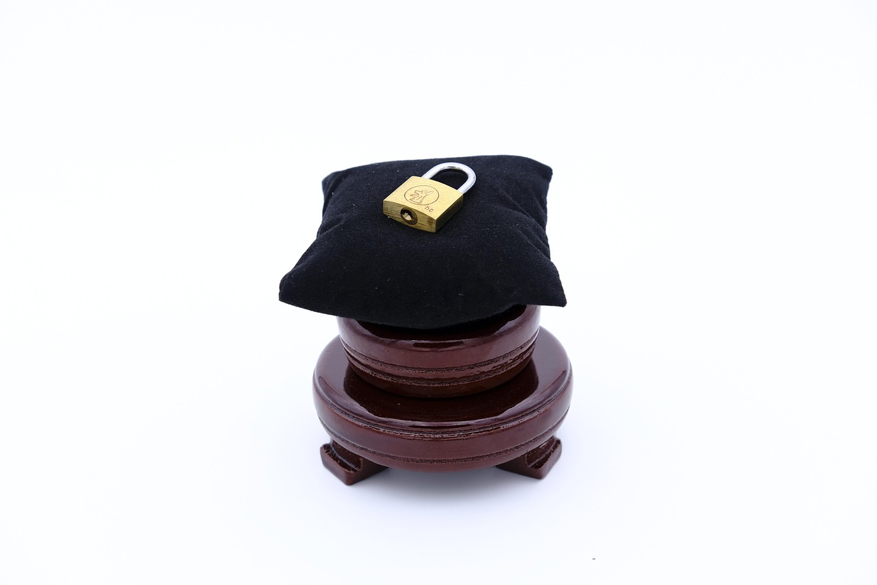 V粉卡实名账号：手游代理平台代理加盟骗局